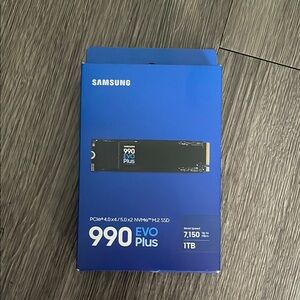 Samsung Black 990 Pro NVMe SSD Internal Component